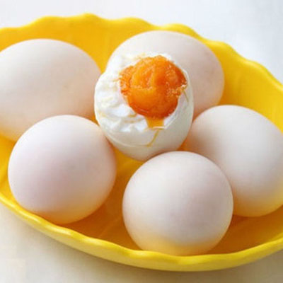 ¿Cuál es la aplicación de carragenina en huevos salados?
